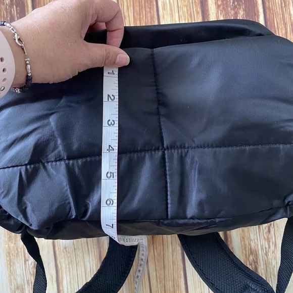 Thermos Foogo Floral Backpack Diaper Bag Poppy Patch Black - Picture 9 of 12